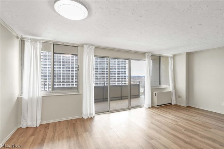 12900 Lake Avenue #1707, Lakewood, OH - Photo 8