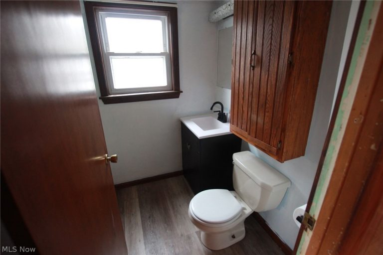 2432 Cadwallader Sonk Road, Cortland, OH - Photo 8