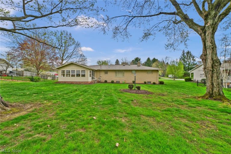 5637 Griffith Avenue, North Canton, OH - Photo 5