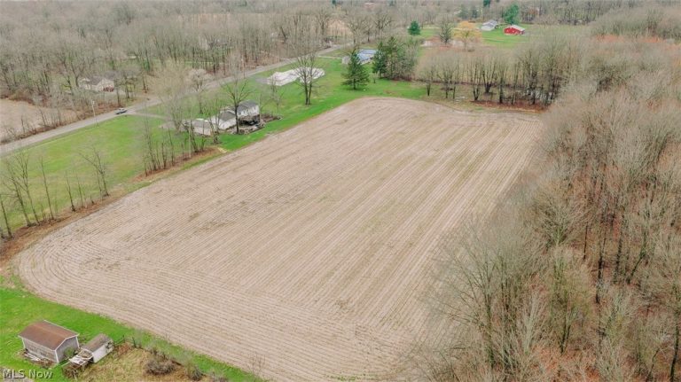 W Western Reserve Road, Canfield, OH - Photo 5