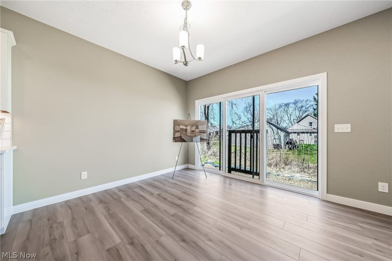 590 Iris Place, Aurora, OH - Photo 8