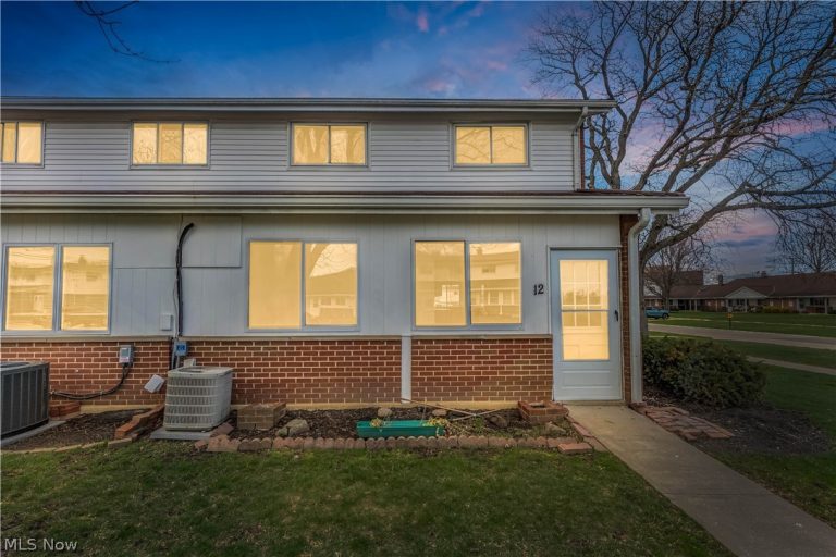 25515 Clubside Boulevard #0012, North Olmsted, OH - Photo 4