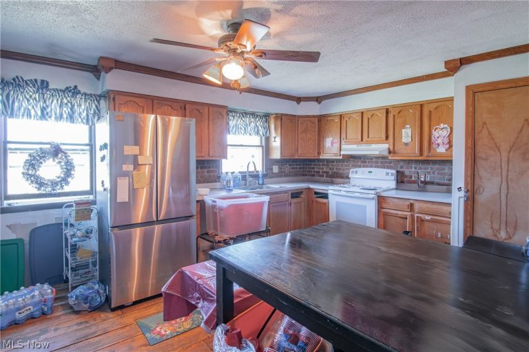 3686 Jones Road, Diamond, OH - Photo 6