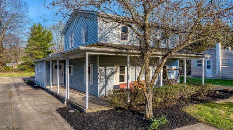 152 Harry Avenue, Munroe Falls, OH - Photo 2