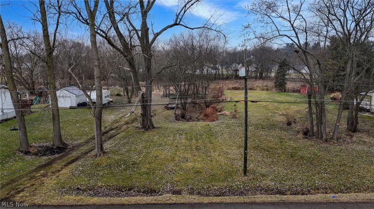 4707 Eastland Avenue, Louisville, OH - Photo 4