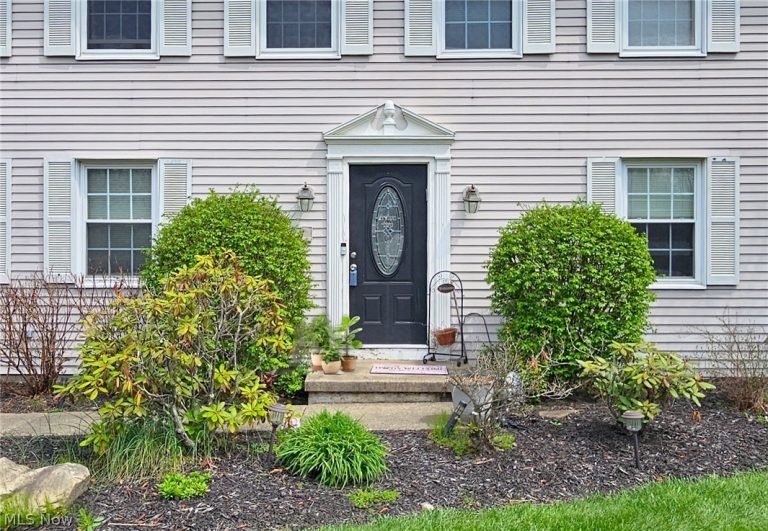 200 Briarbrook Court, Howland, OH - Photo 2
