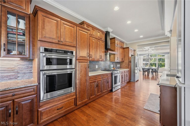 577 Lyonswood Drive, Hinckley, OH - Photo 4