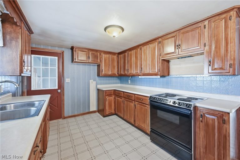 7986 Roller Road, Salem, OH - Photo 2