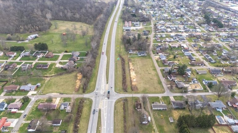 Braun Road (South Side), Belpre, OH - Photo 5