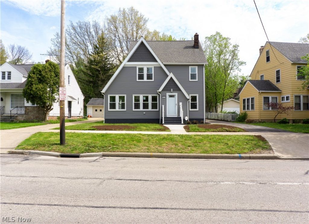3970 Monticello Boulevard, Cleveland Heights, OH