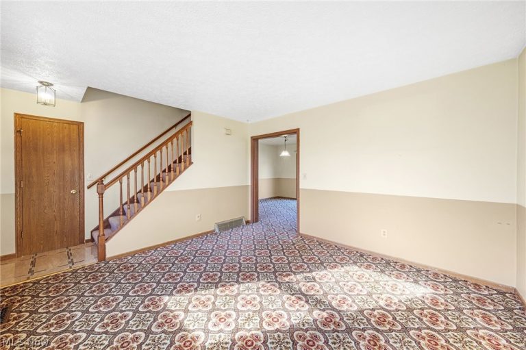 775 Shelley Parkway, Berea, OH - Photo 4