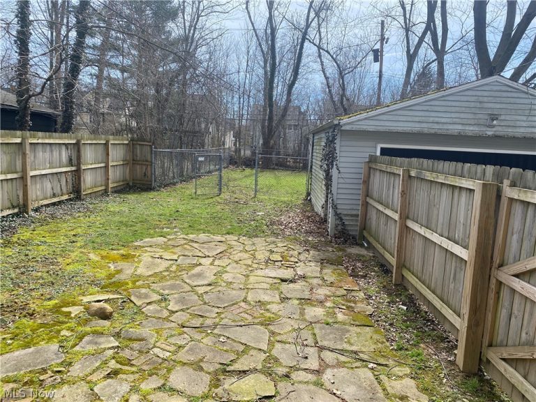 3340 Fairfax Road, Cleveland Heights, OH - Photo 2