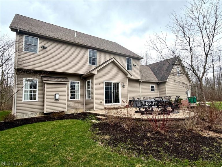 10960 Eden Park Drive, Chardon, OH - Photo 3