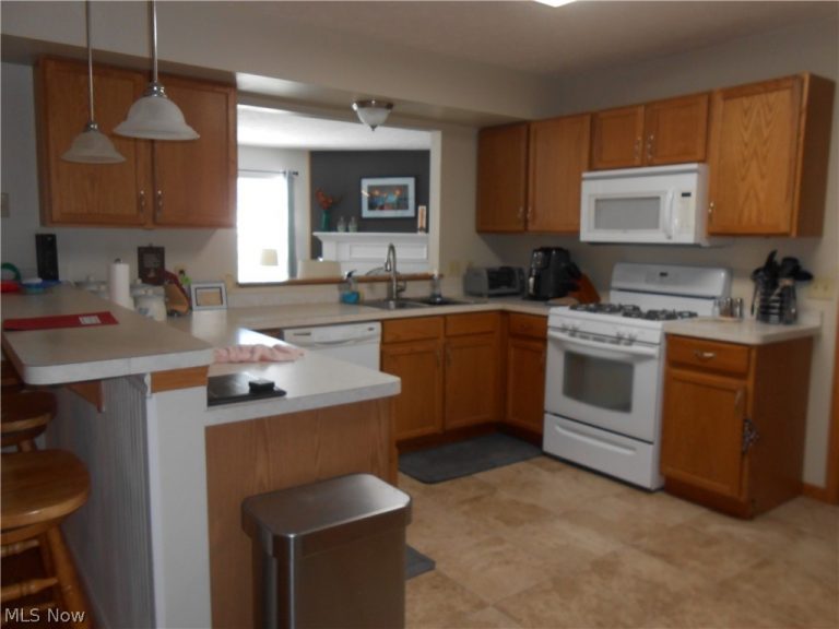7567 Monterey Bay Drive, Mentor on the Lake, OH - Photo 8