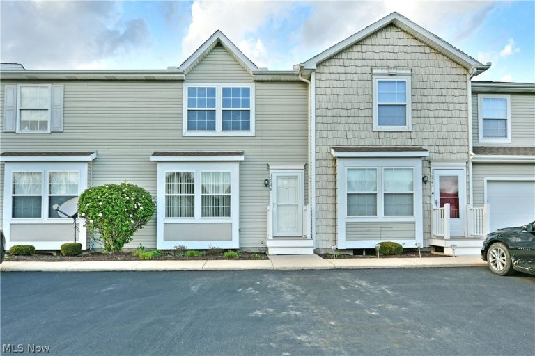 3254 Deer Trail #B, Cortland, OH, 44410