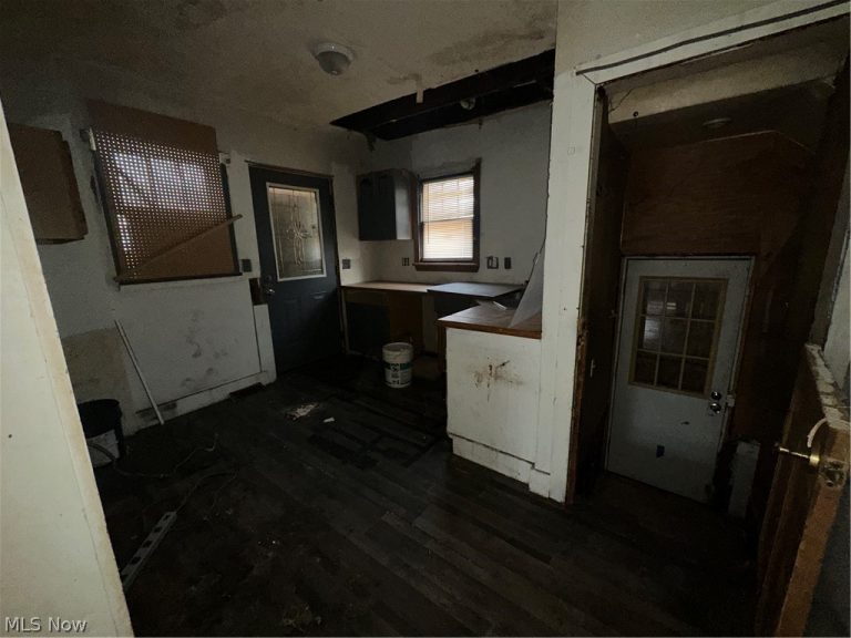 191 Colony Crescent, Akron, OH - Photo 5