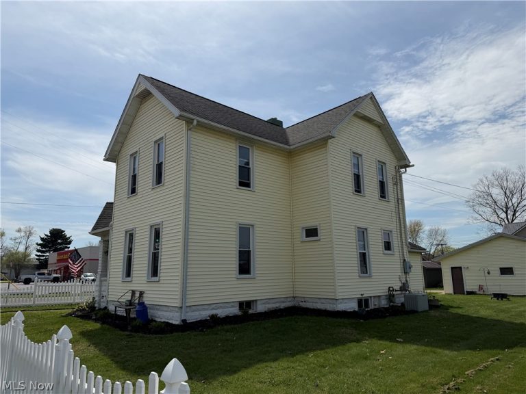 103 Shafer Avenue, Dover, OH - Photo 5