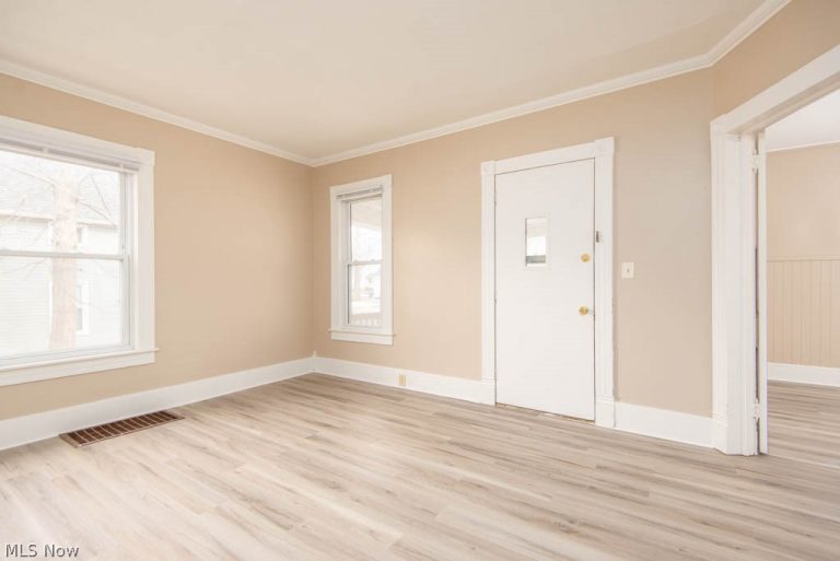 246 Grant Street, Ravenna, OH - Photo 8