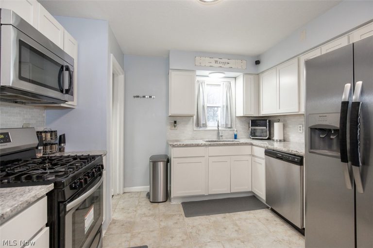 370 Taft Avenue, Bedford, OH - Photo 6