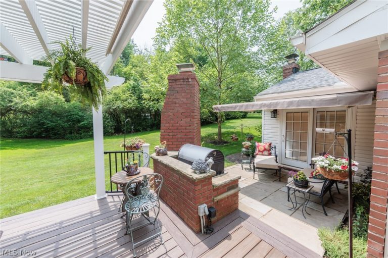 35320 Chagrin Boulevard, Moreland Hills, OH - Photo 6