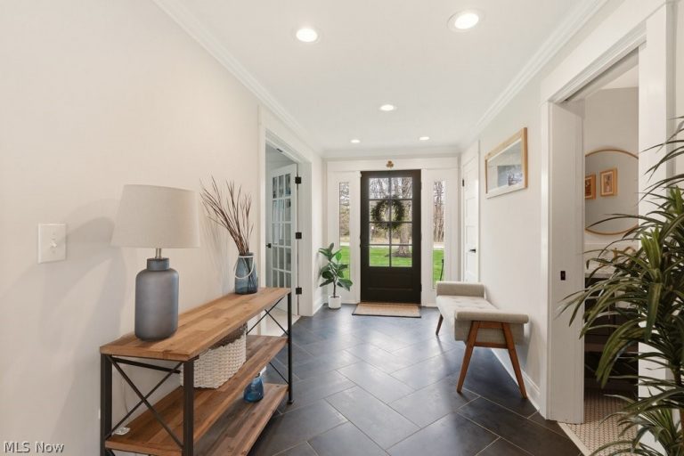 29126 Shaker Boulevard, Cleveland, OH - Photo 5