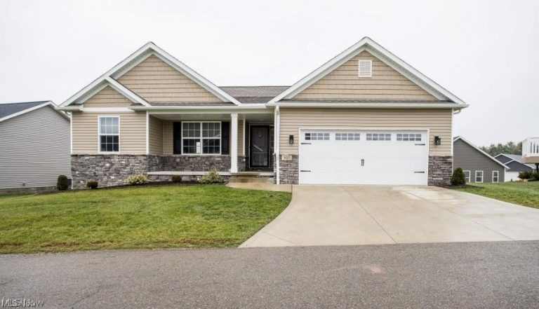 937 Crockett Circle, Canal Fulton, OH, 44614