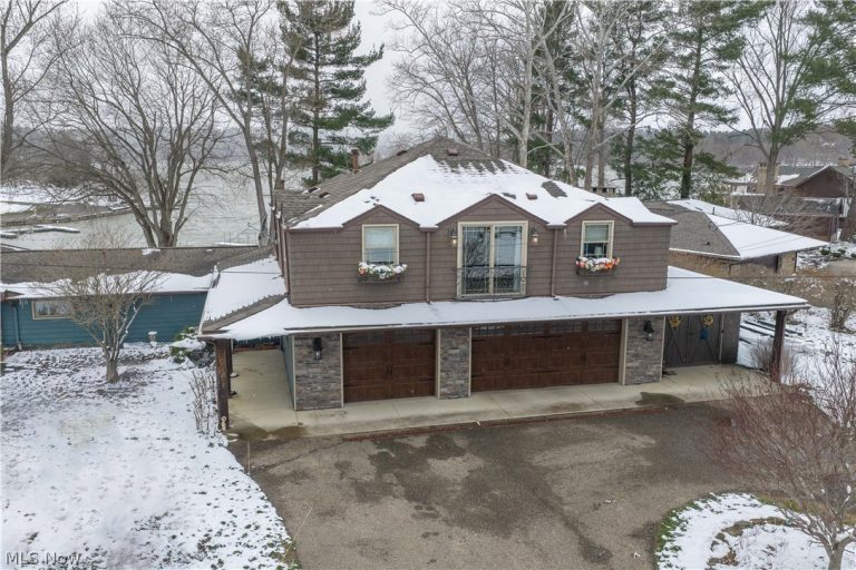2023 Lakewood Road, Sherrodsville, OH, 44675