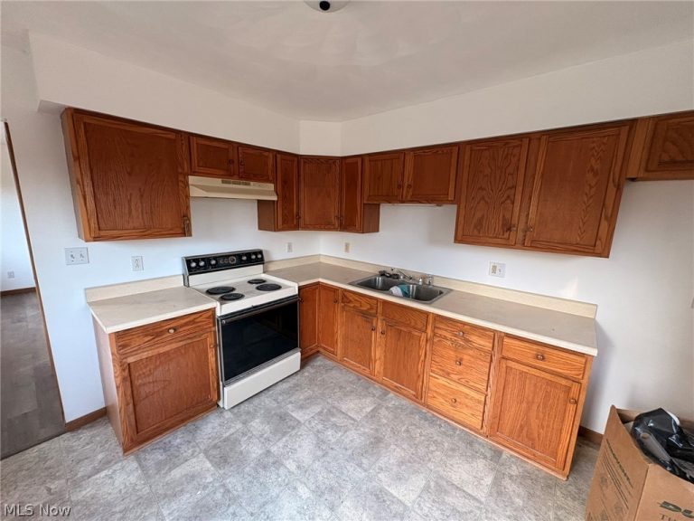 1213 Rabbit Hill Road, Wellsburg, WV - Photo 3