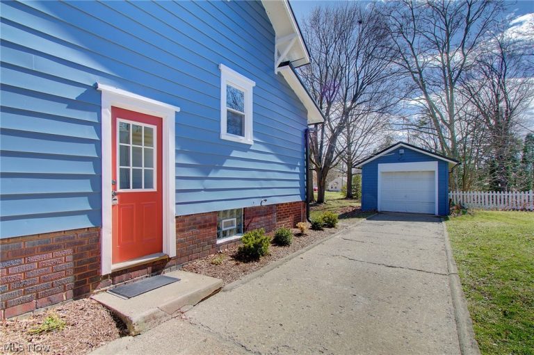 225 Shadyside Court, Alliance, OH - Photo 5