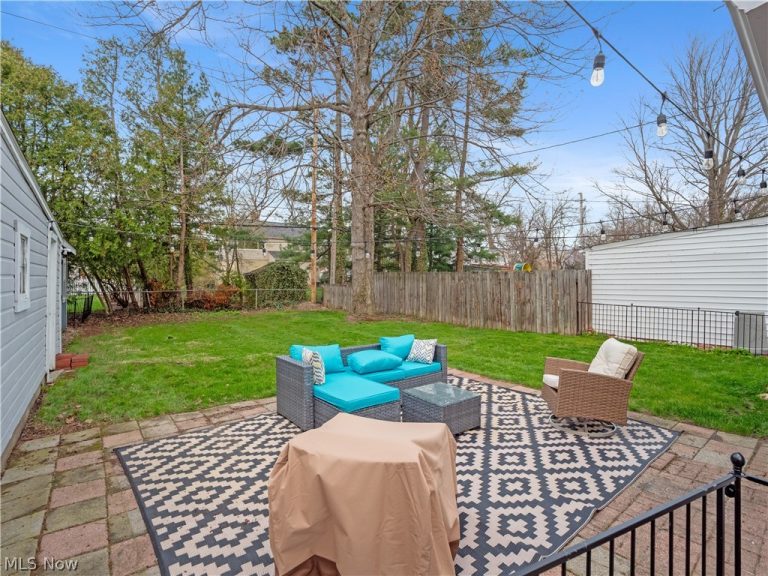 540 Kenilworth Road, Bay Village, OH - Photo 3