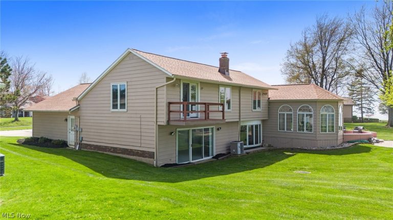 59 Lakehurst Drive, Eastlake, OH - Photo 3
