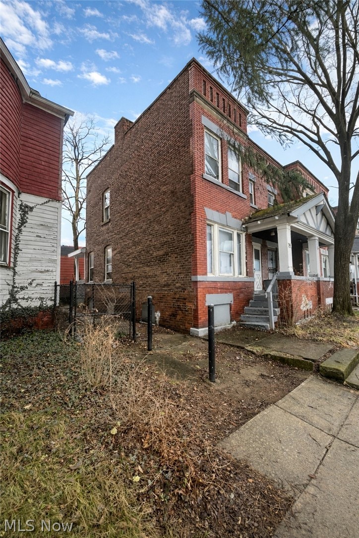 1818 Knowles Avenue, East Cleveland, OH - Photo 3