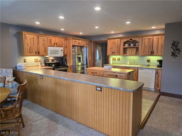 1865 Cassingham Hollow Drive, Coshocton, OH - Photo 5