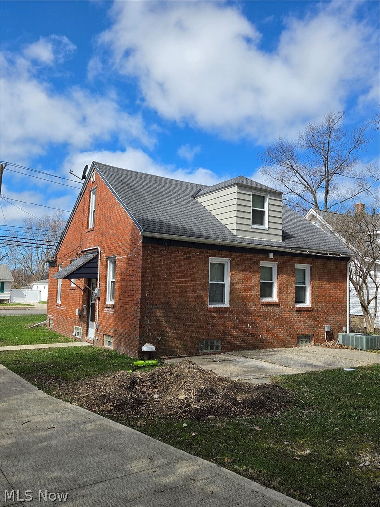 1275 Green Road, South Euclid, OH - Photo 2