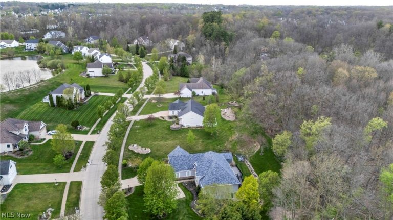 3519 Lake Ridge Drive, Medina, OH - Photo 8