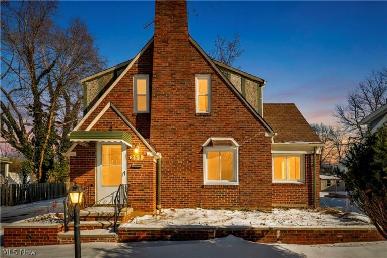 257 270th Street, Euclid, OH - Photo 2