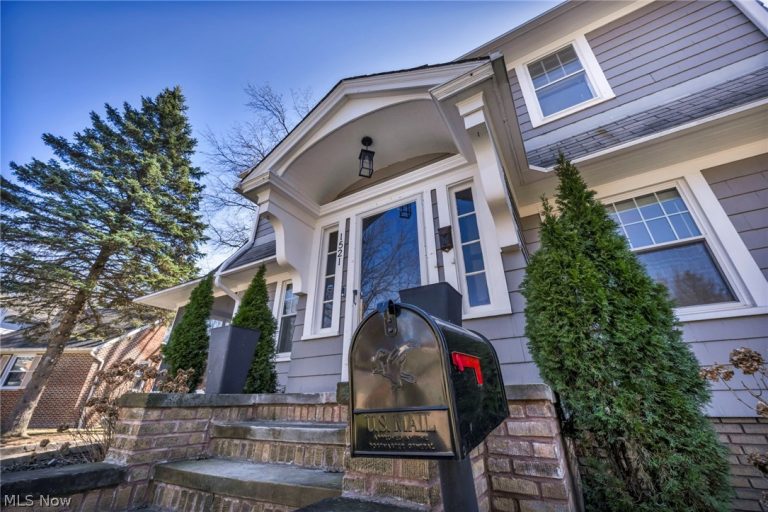 1521 Parkhill Road, Cleveland Heights, OH - Photo 4