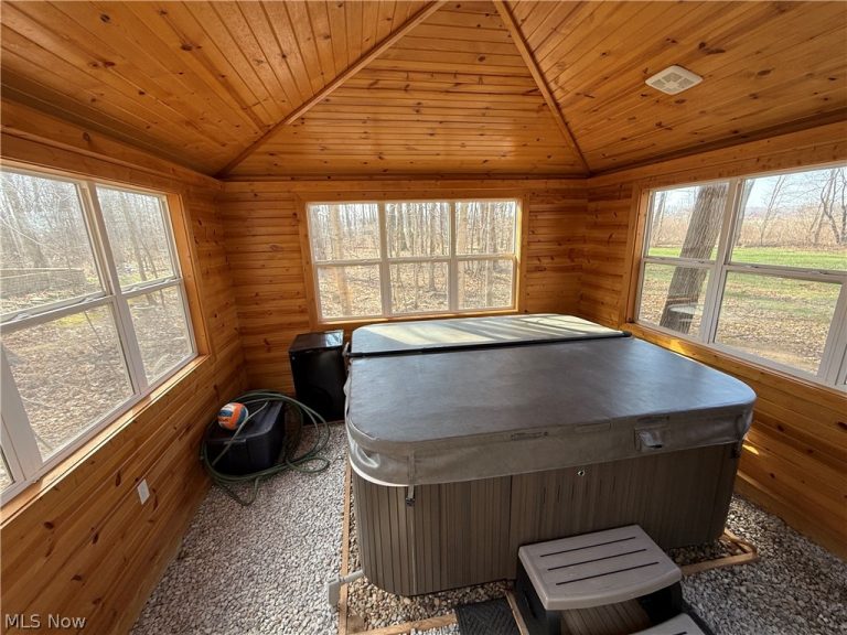 8340 Claus Road, Amherst, OH - Photo 8