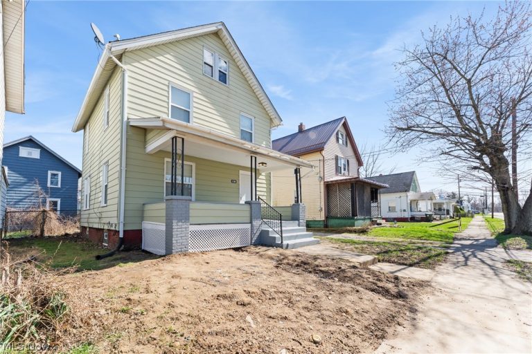 1136 Smith Avenue, Canton, OH, 44706