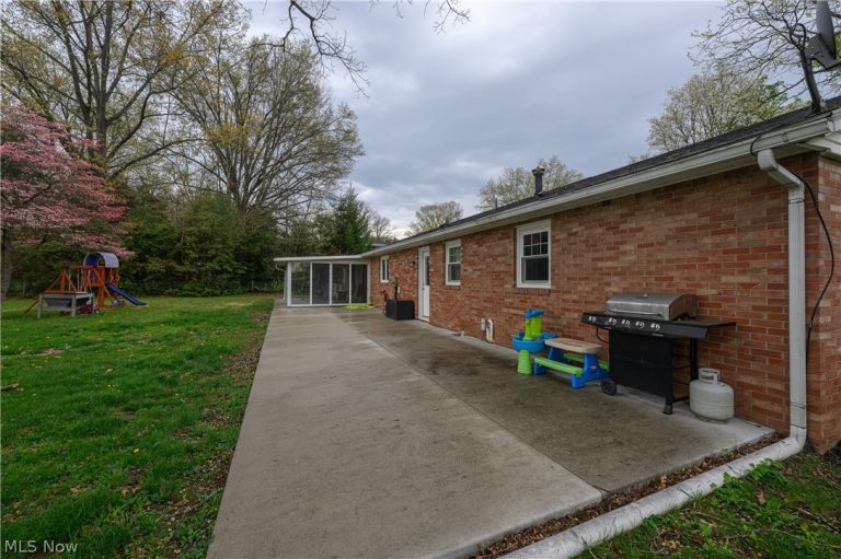 819 5th Street, Dover, OH - Photo 3