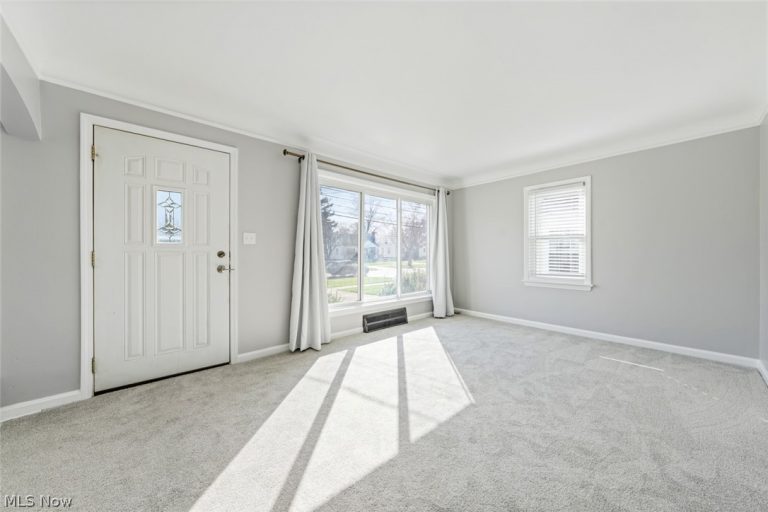 1206 Lander Road, Mayfield Heights, OH - Photo 6