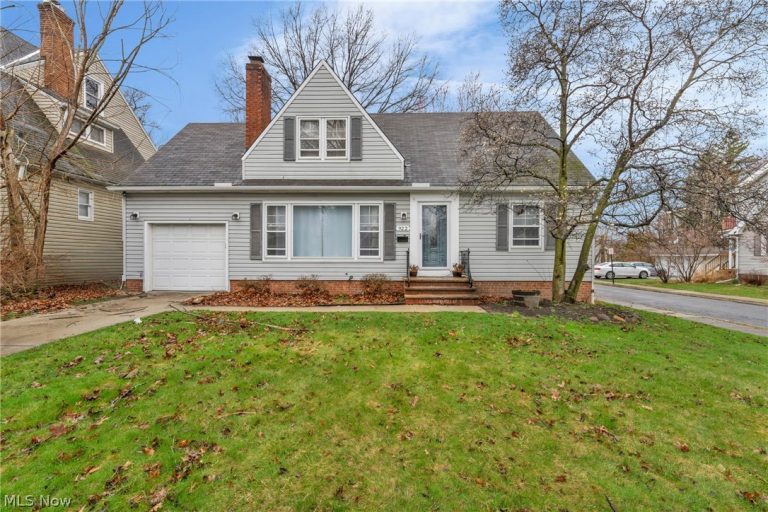922 Cambridge Road, Cleveland Heights, OH, 44121