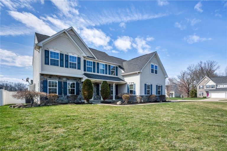 7312 Warblers Lane, North Ridgeville, OH - Photo 4