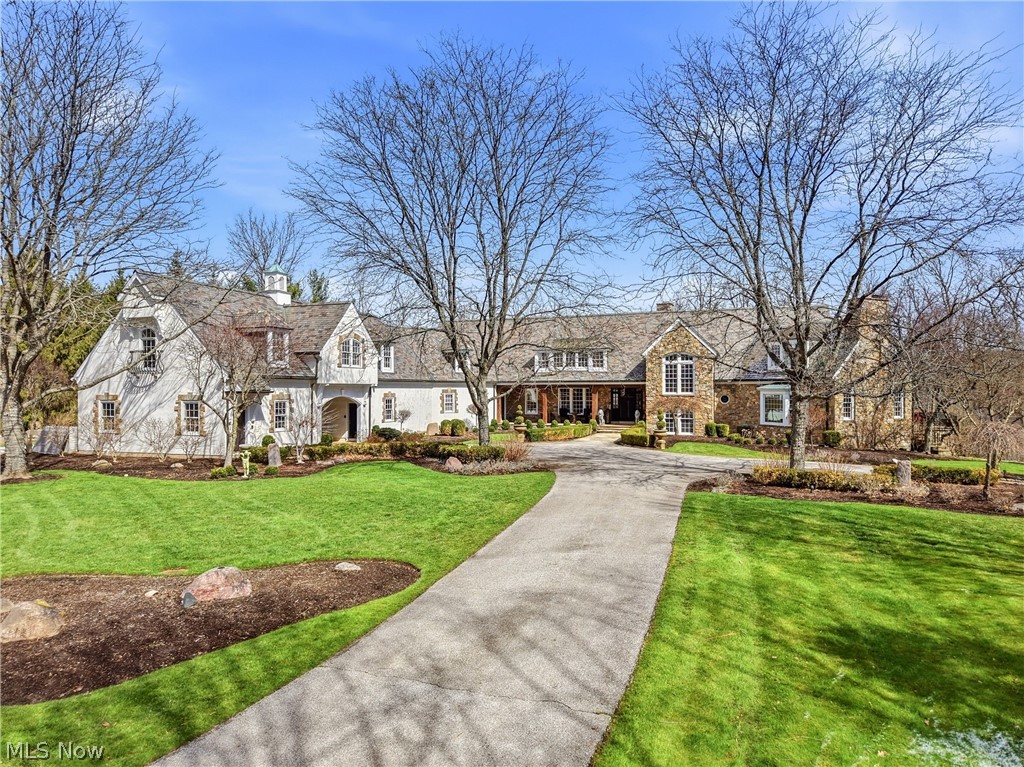 809 Village Trails Trail, Gates Mills, OH