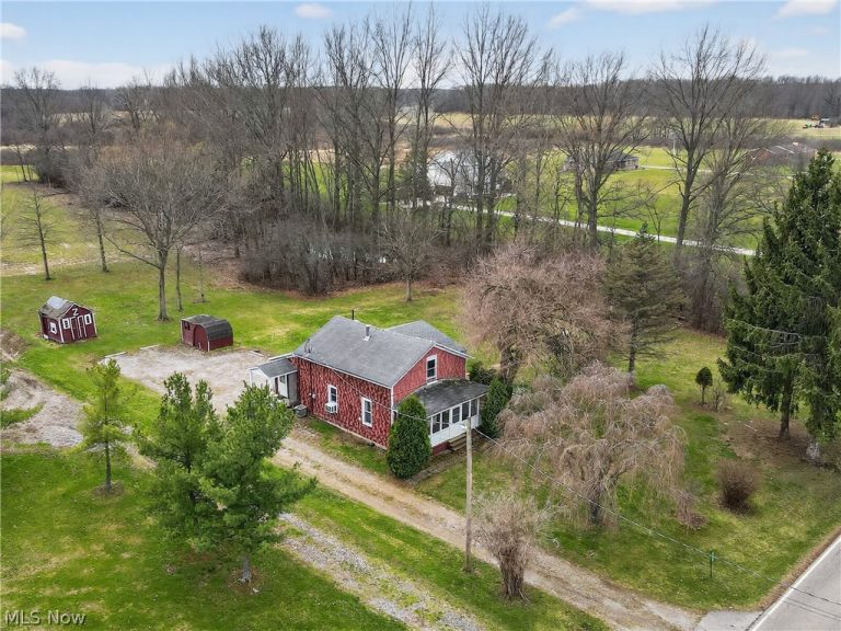 45089 Hamilton Street, Oberlin, OH - Photo 2