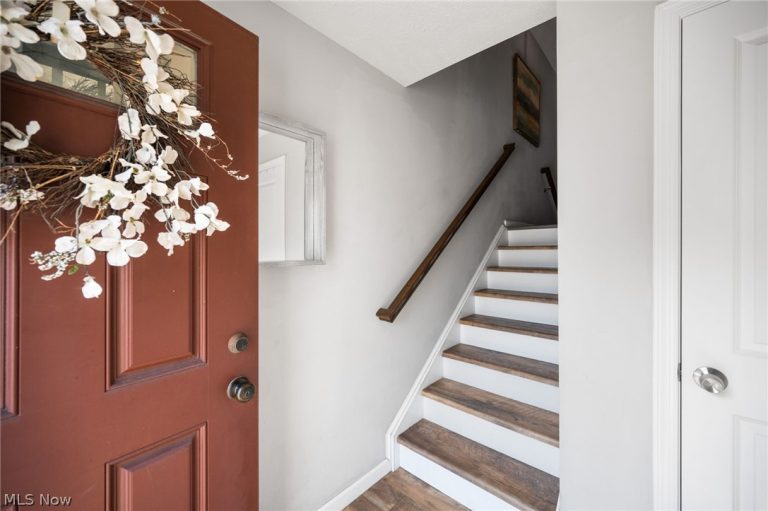 1410 Hopkins Avenue, Lakewood, OH - Photo 4