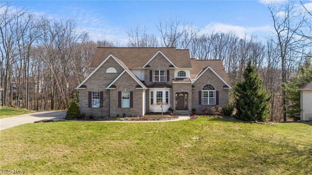 4863 Deer Run Drive, Lorain, OH