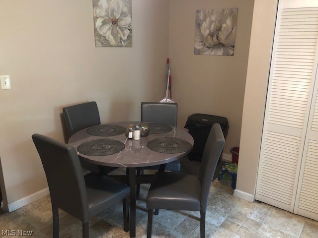 13104 Wainfleet Avenue, Cleveland, OH - Photo 4