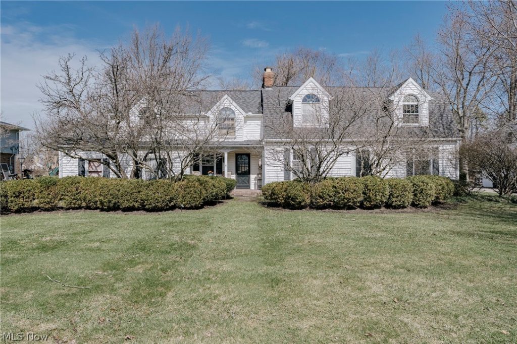 26301 Annesley Road, Beachwood, OH