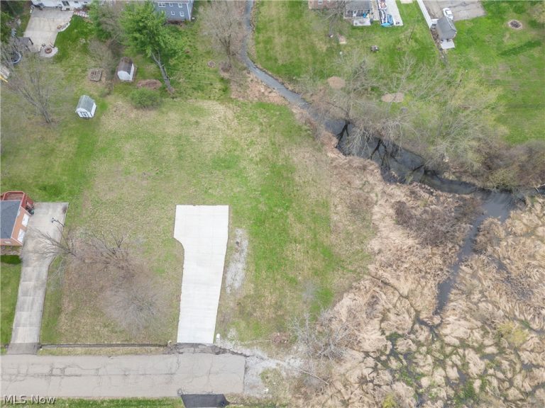 4327 Skycrest Drive, Canton, OH - Photo 4